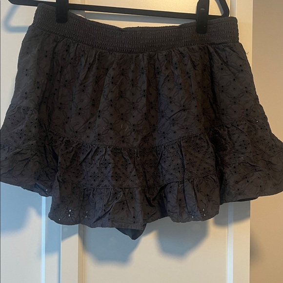 American Eagle Eyelet Skort - Picture 4 of 5